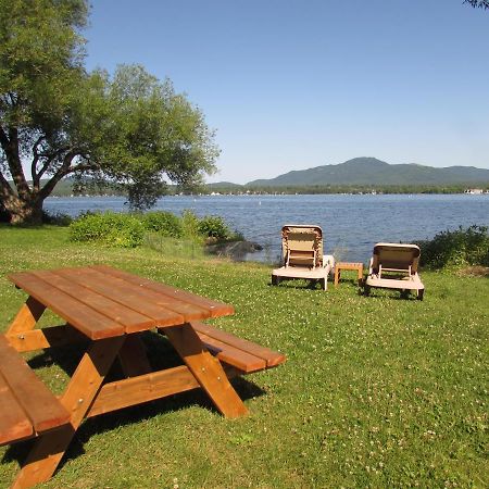 Superbe Condo Bord De L'Eau A Magog Kültér fotó